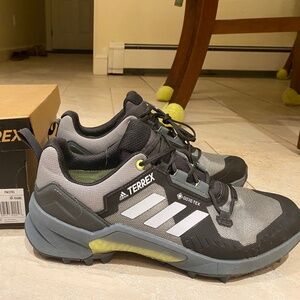 Adidas terrex  swift R3 gortex women’s shoes size 9.5